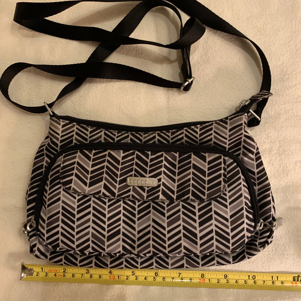 Baggallini Everyday crossbody/shoulder bag